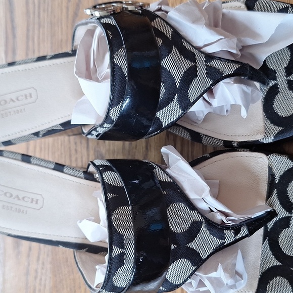 Coach Black Gypsy Signature Patent Wedge Thong Sandals 10b - Picture 10 of 13